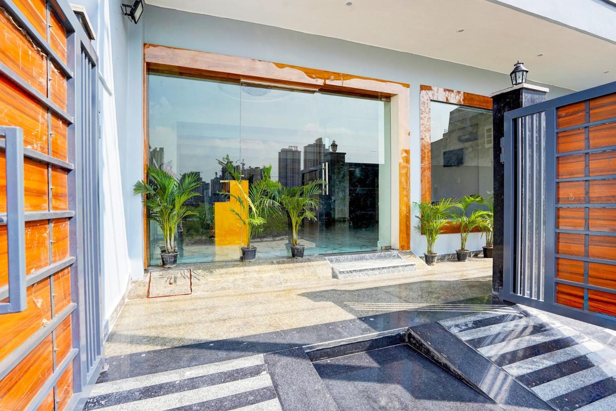 Super Hotel O The Viraaj Banquet & Hotel Ghaziabad Exterior photo